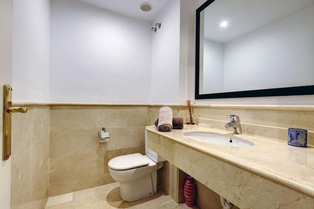 Modern 2-bedroom Flat Next To The Sea * Marbella