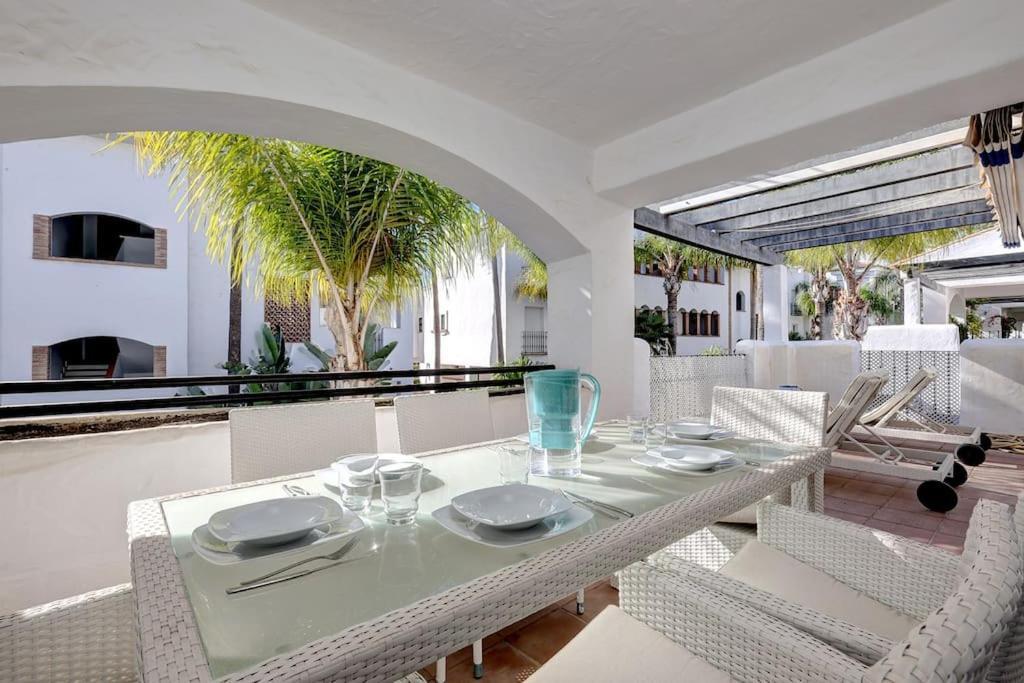 Modern 2-bedroom Flat Next To The Sea Apartment