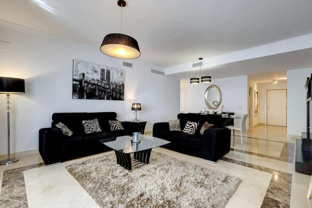 Apartment Modern 2-bedroom Flat Next To The Sea